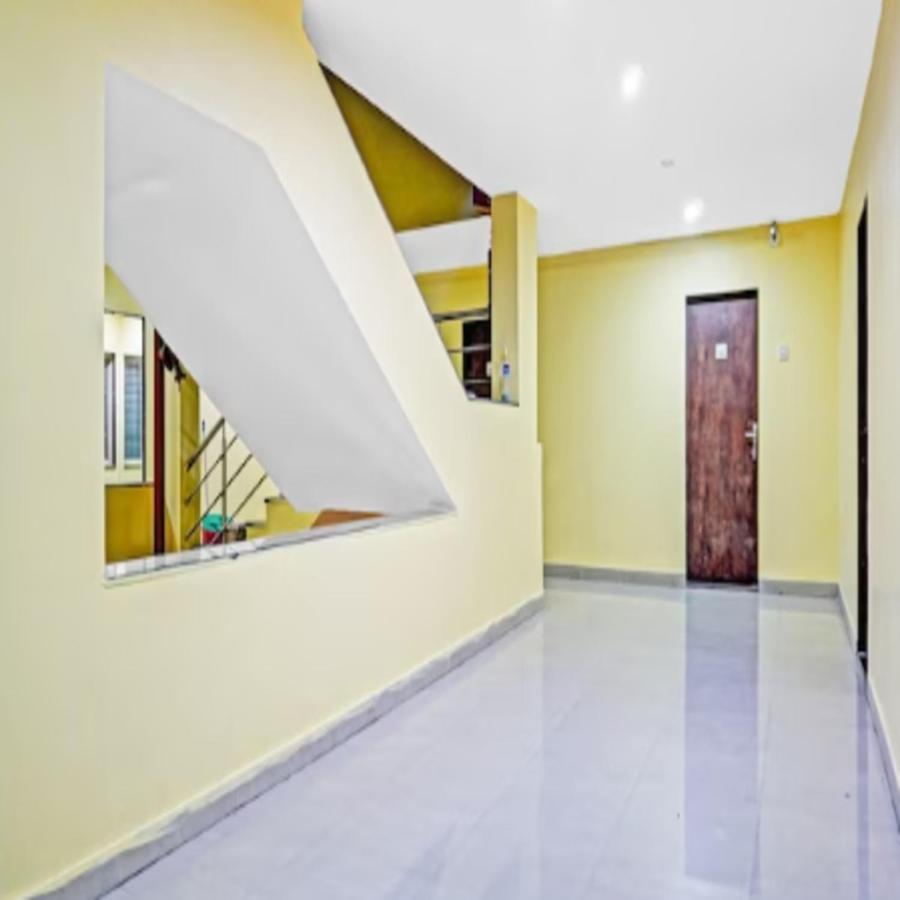 Carnival Hotel Pune Esterno foto