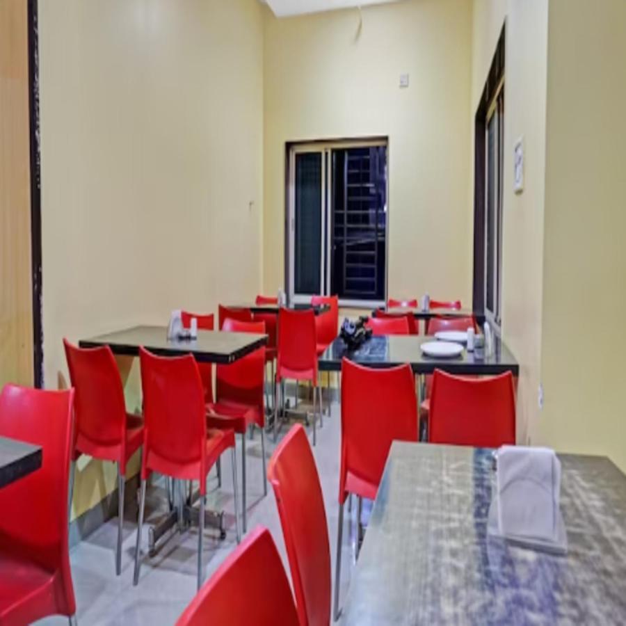 Carnival Hotel Pune Esterno foto