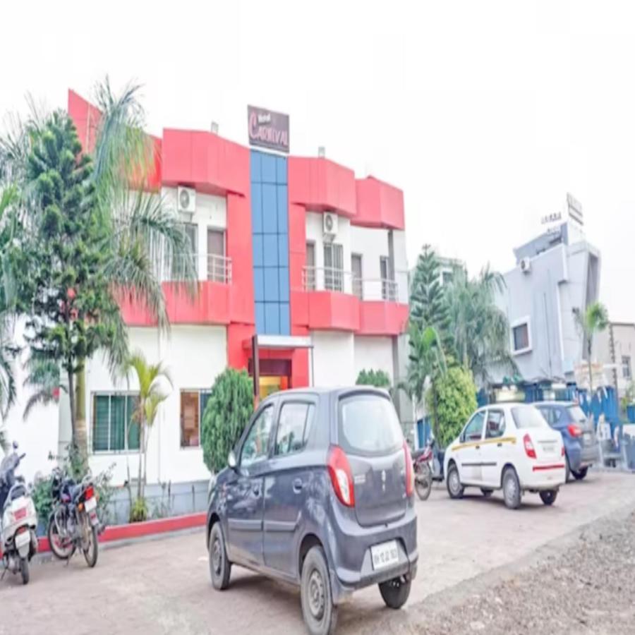 Carnival Hotel Pune Esterno foto