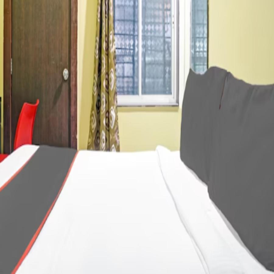Carnival Hotel Pune Esterno foto