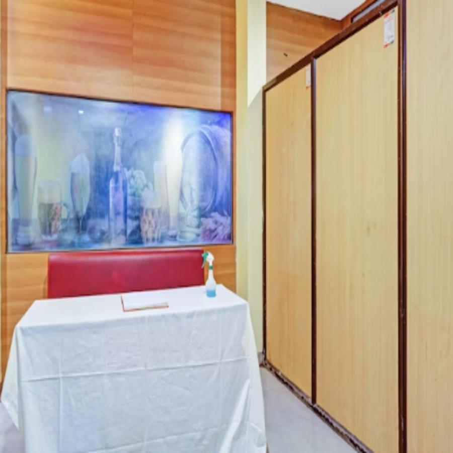 Carnival Hotel Pune Esterno foto